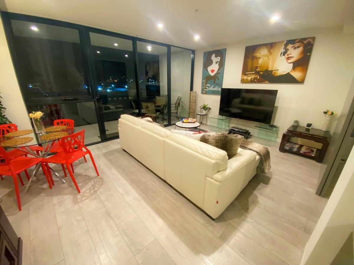 Appartamento Modern, Clean, Luxury At The Right Price..... Maribyrnong Esterno foto